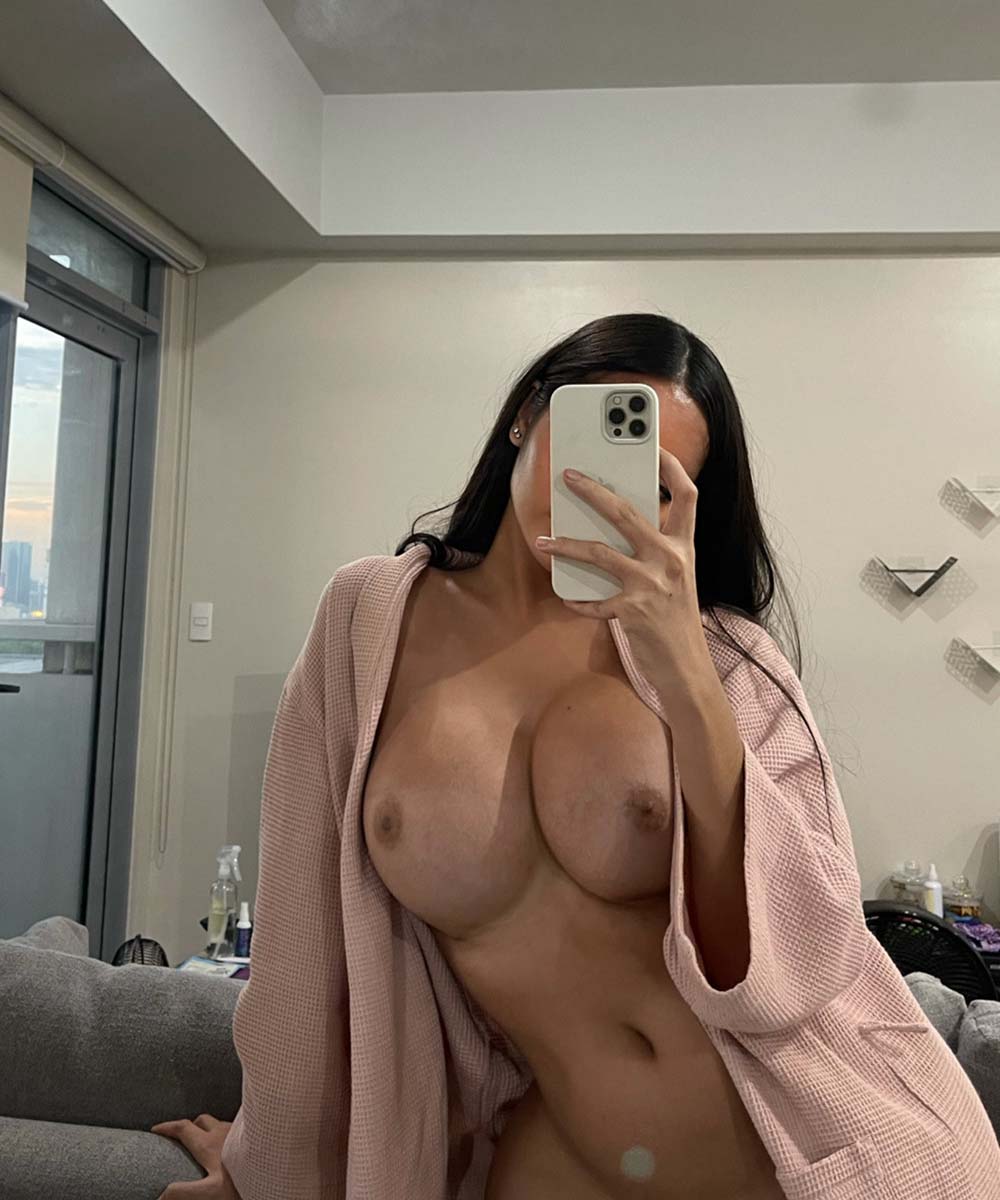 Angela Castellanos naked in Eskisehir