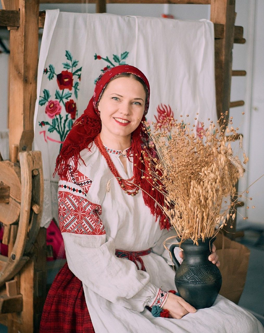 Women in Slavic costumes in Eskisehir