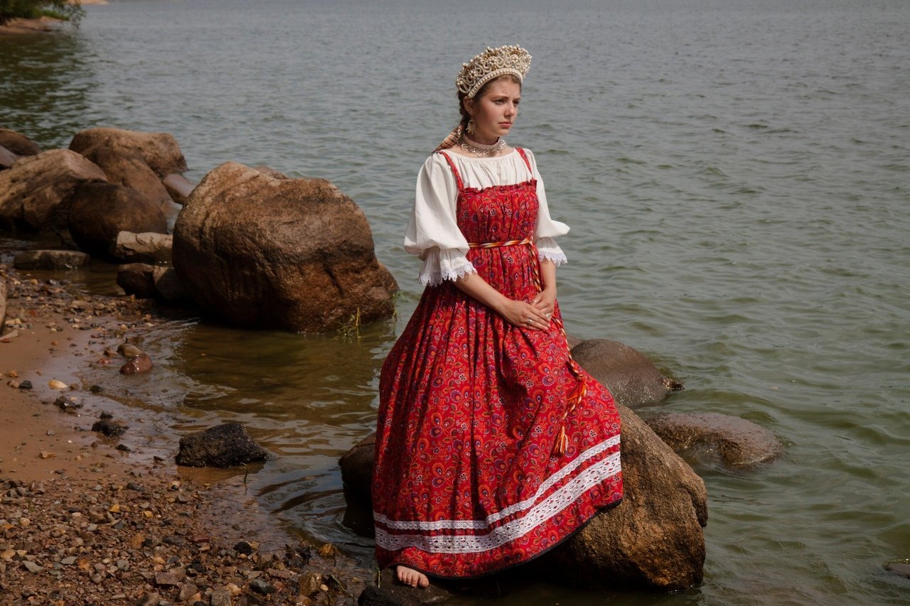 Women in Slavic costumes in Eskisehir