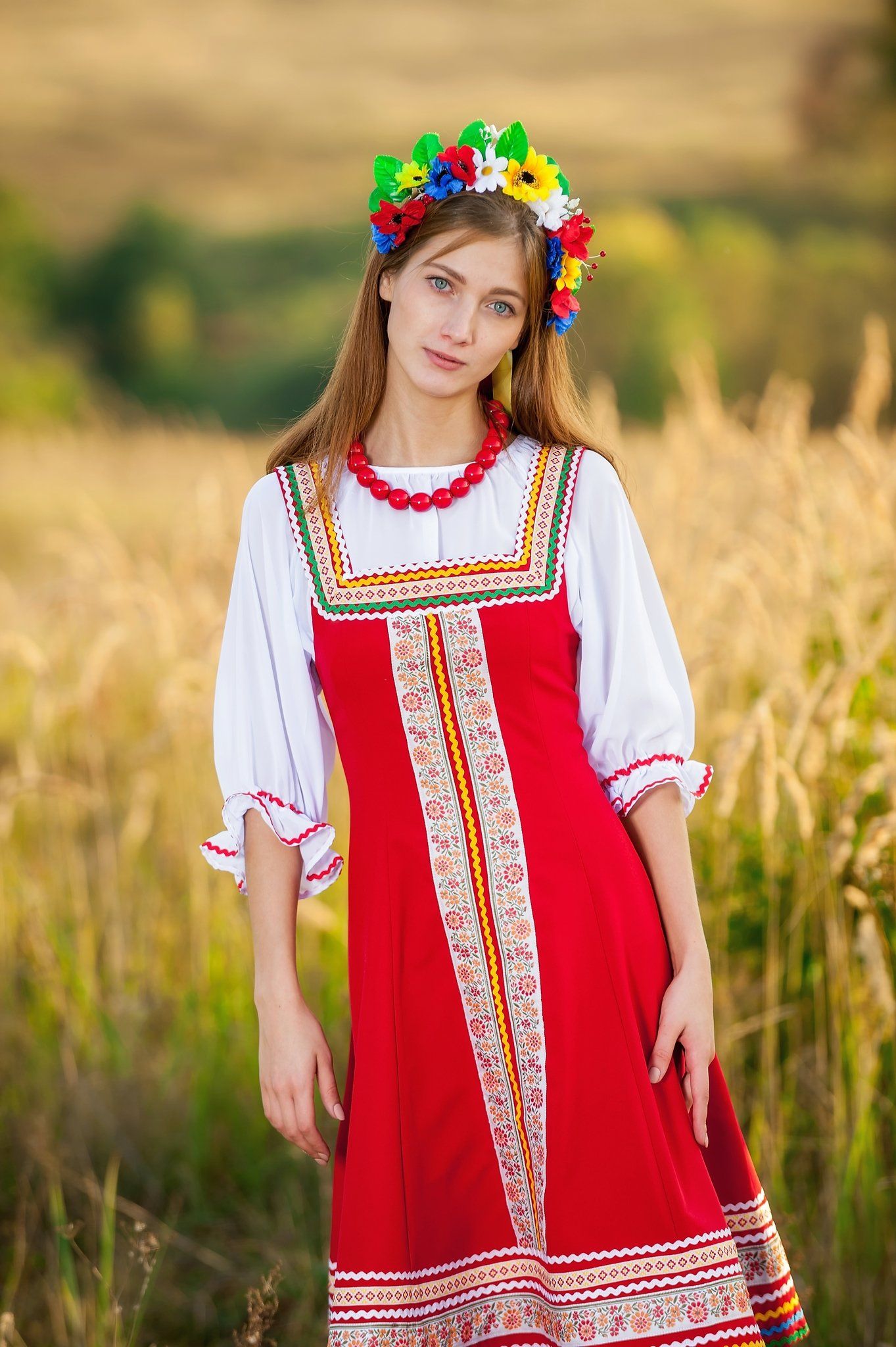 Women in Slavic costumes in Eskisehir