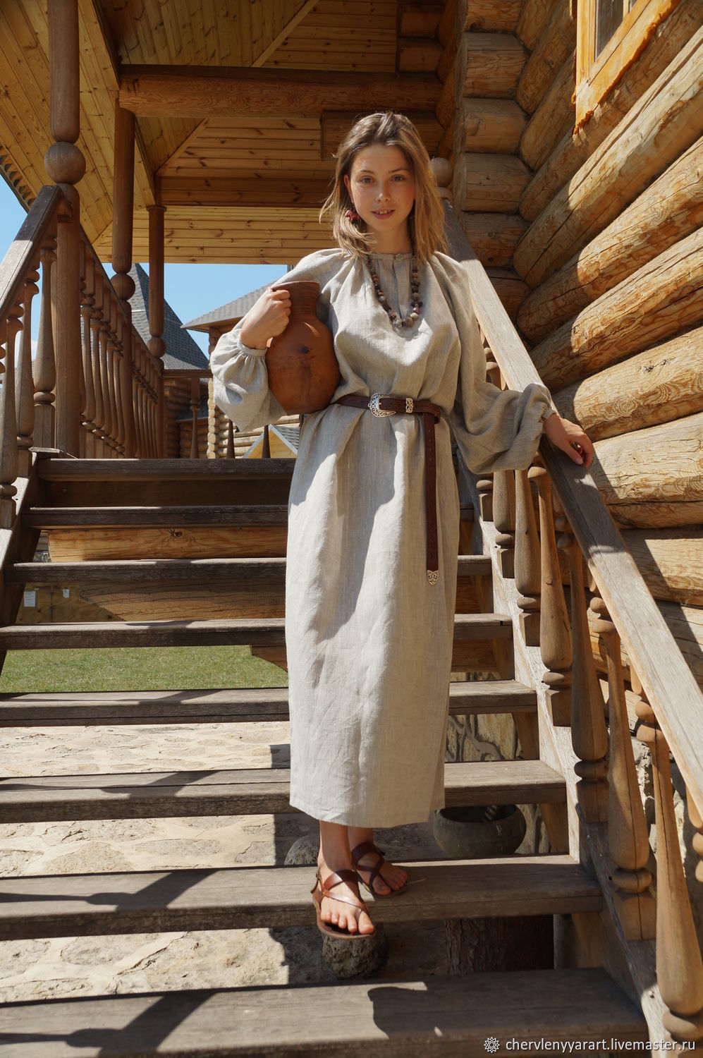 Girls in Slavic costumes in Eskisehir